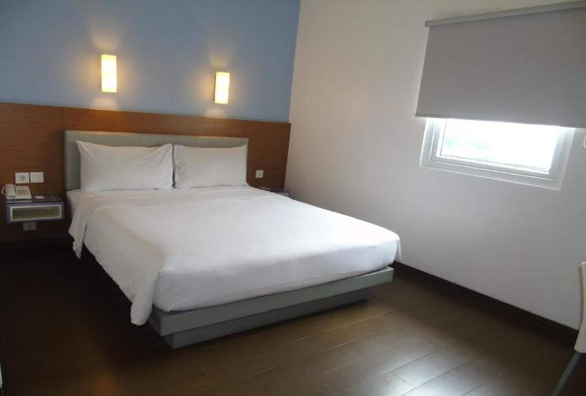 Amaris Hotel La Codefin Kemang Giacarta Esterno foto